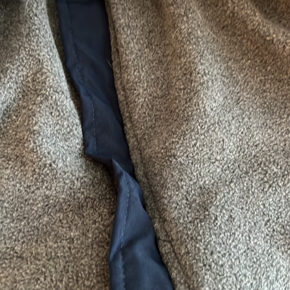 Dog cold-weather coat (multiple sizes available) - Picture 7 of 10